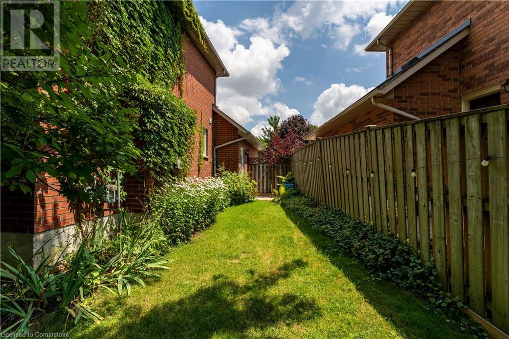 14 Coopershawk Crescent, Hamilton, Ontario  L9B 2P4 - Photo 38 - 40660558