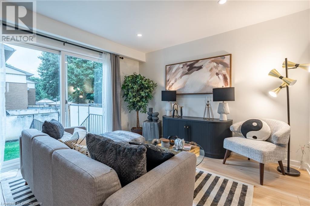 37 WOODMAN Drive N, hamilton, Ontario