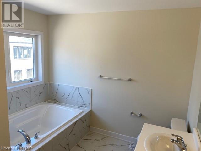 240 Forks RoadWelland (774 - Dain City), Ontario  L3B 0K5 - Photo 10 - X9415127