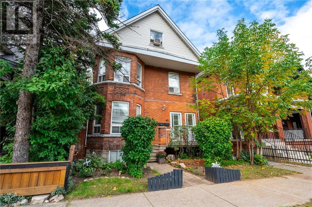 42 SHERMAN Avenue S, hamilton, Ontario