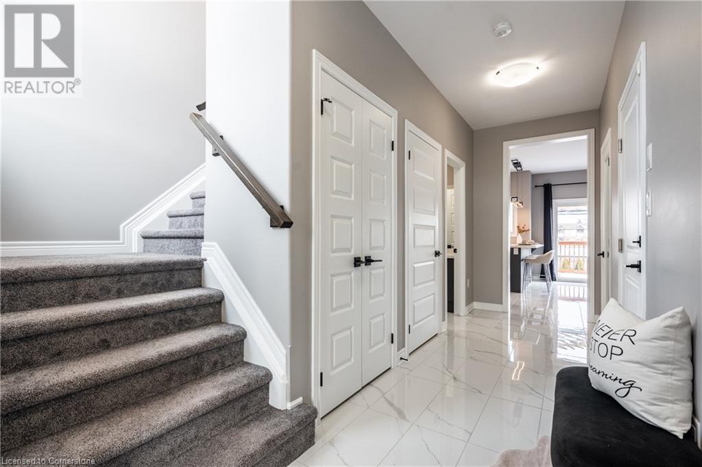 48 Berkshire Drive, St. Catharines, Ontario  L2M 0C2 - Photo 4 - 40660549