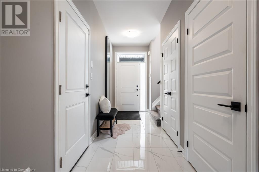 48 Berkshire Drive, St. Catharines, Ontario  L2M 0C2 - Photo 5 - 40660549