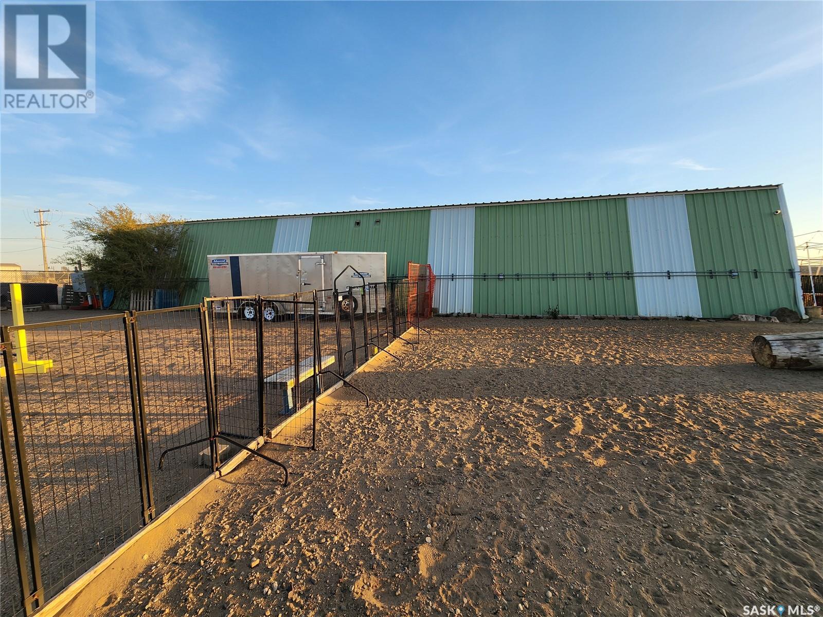 325 Queen Street, Weyburn, Saskatchewan  S4H 2L2 - Photo 31 - SK985650