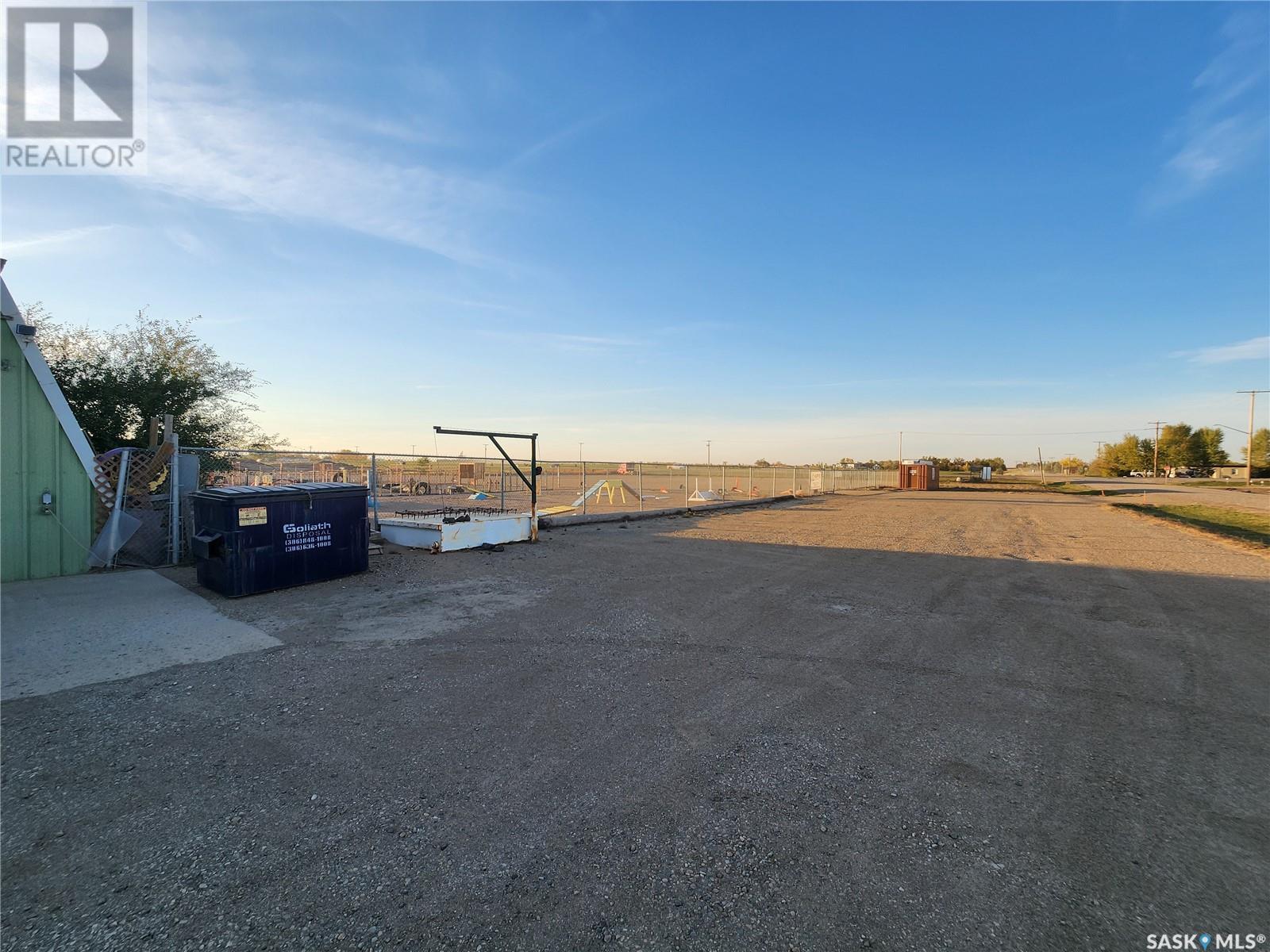 325 Queen Street, Weyburn, Saskatchewan  S4H 2L2 - Photo 39 - SK985650
