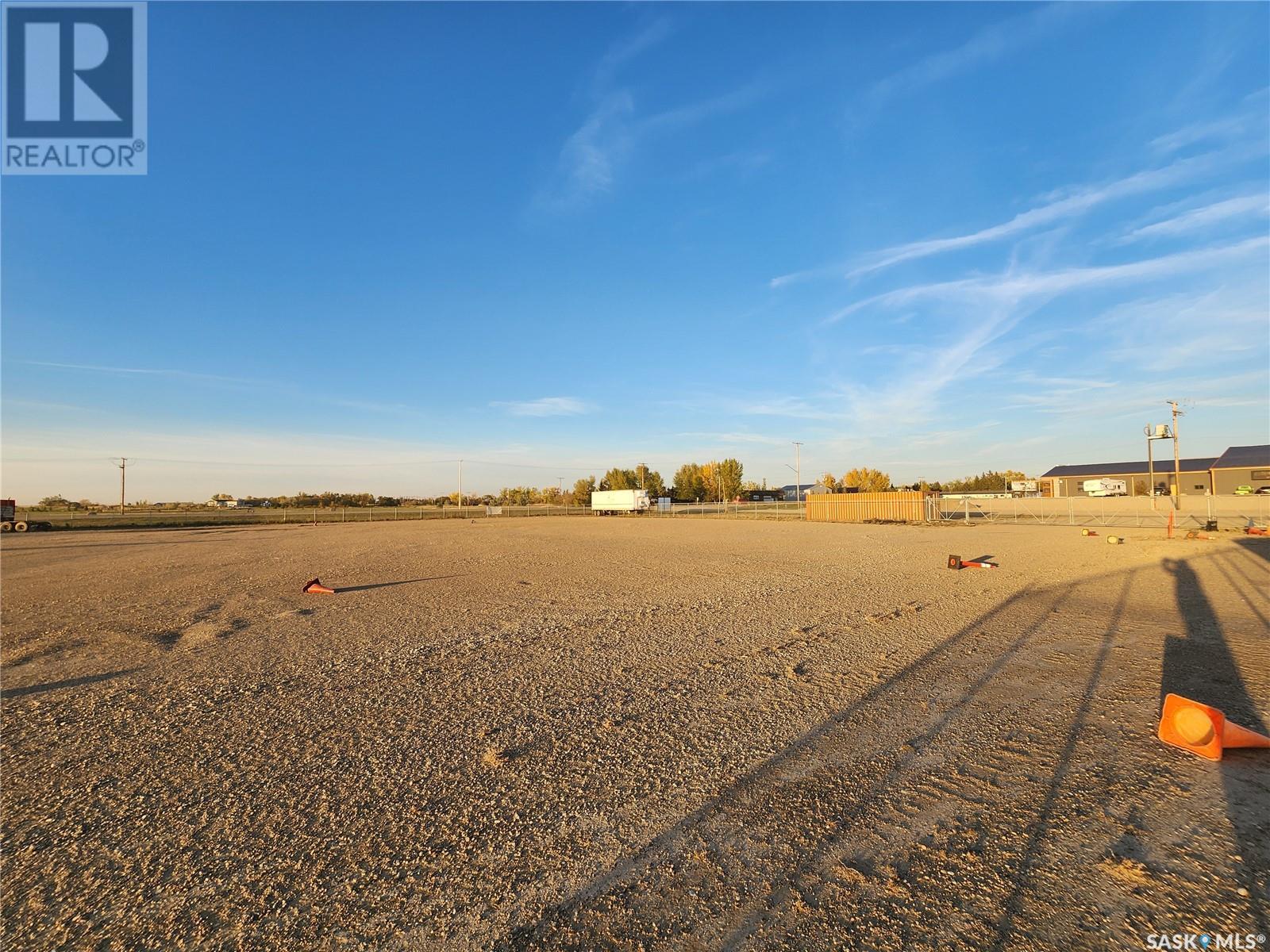 325 Queen Street, Weyburn, Saskatchewan  S4H 2L2 - Photo 40 - SK985650
