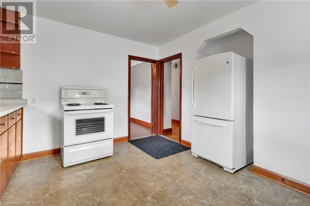 77 Tenth Avenue, Brantford, Ontario N3S 1G5 - Photo 11 - 40658183