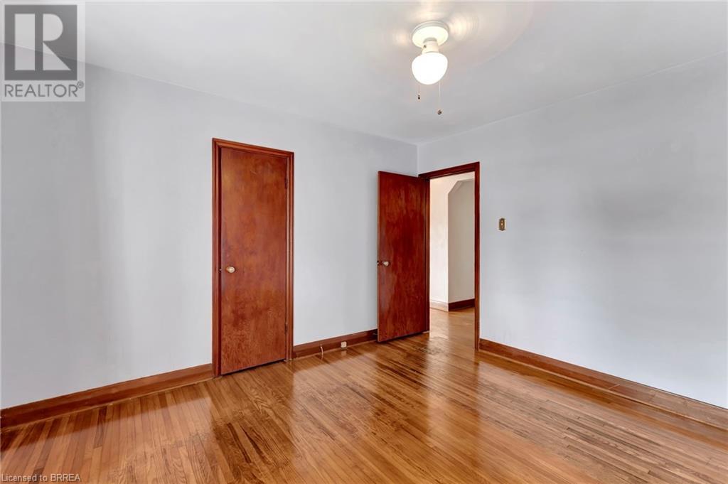 77 Tenth Avenue, Brantford, Ontario N3S 1G5 - Photo 13 - 40658183