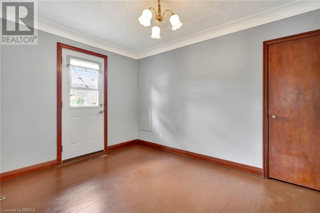 77 Tenth Avenue, Brantford, Ontario N3S 1G5 - Photo 16 - 40658183