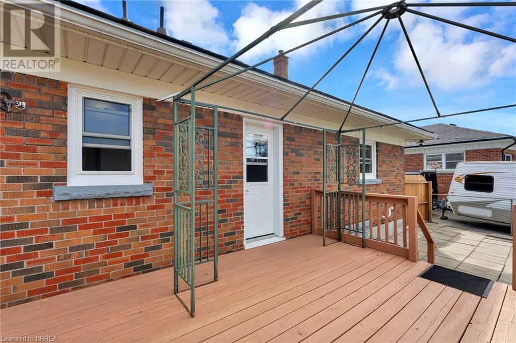 77 Tenth Avenue, Brantford, Ontario N3S 1G5 - Photo 22 - 40658183