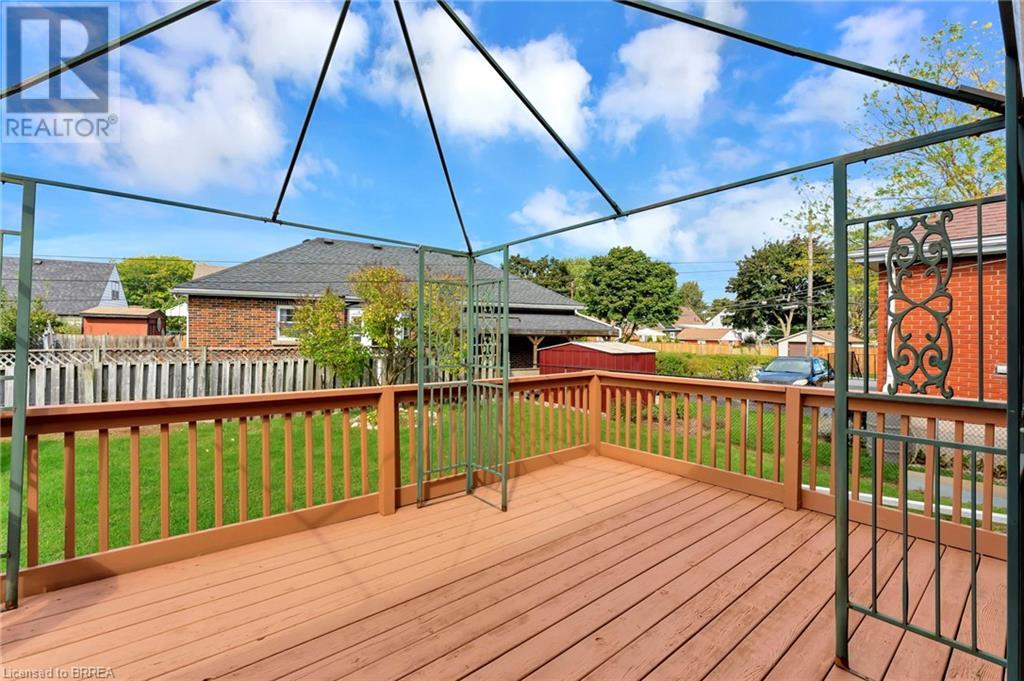 77 Tenth Avenue, Brantford, Ontario N3S 1G5 - Photo 23 - 40658183