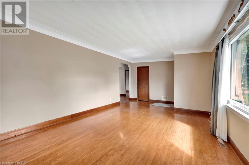 77 Tenth Avenue, Brantford, Ontario N3S 1G5 - Photo 7 - 40658183