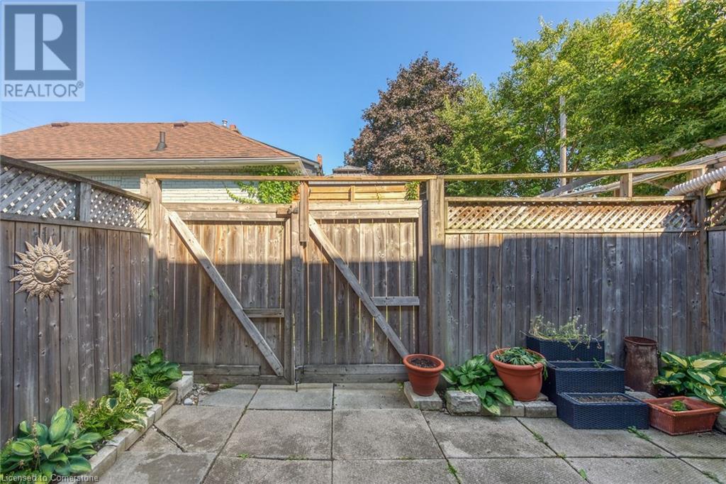 1439 Main Street E, Hamilton, Ontario  L8K 1C4 - Photo 6 - 40660751