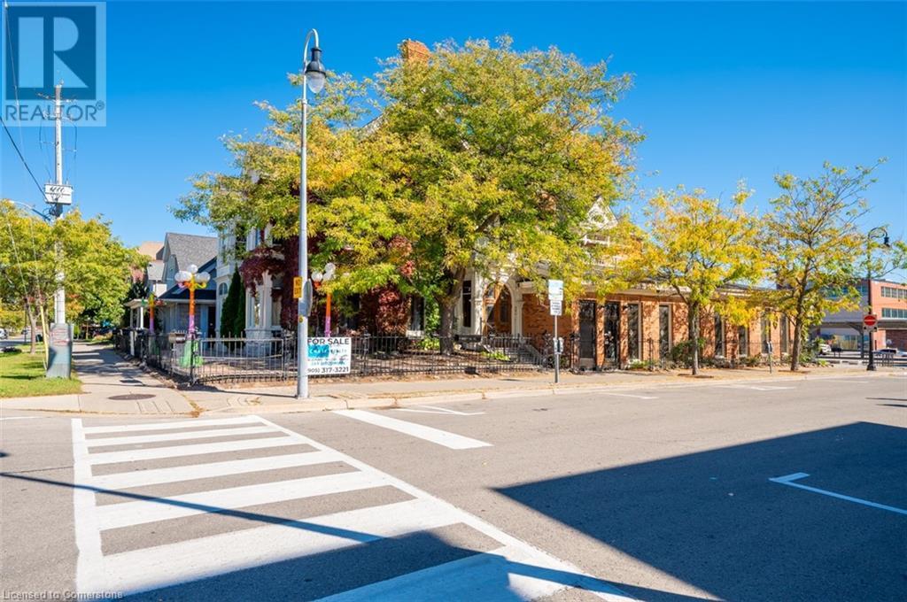 22 Academy Street, St. Catharines, Ontario L2R 4Z6 - Photo 3 - 40655579