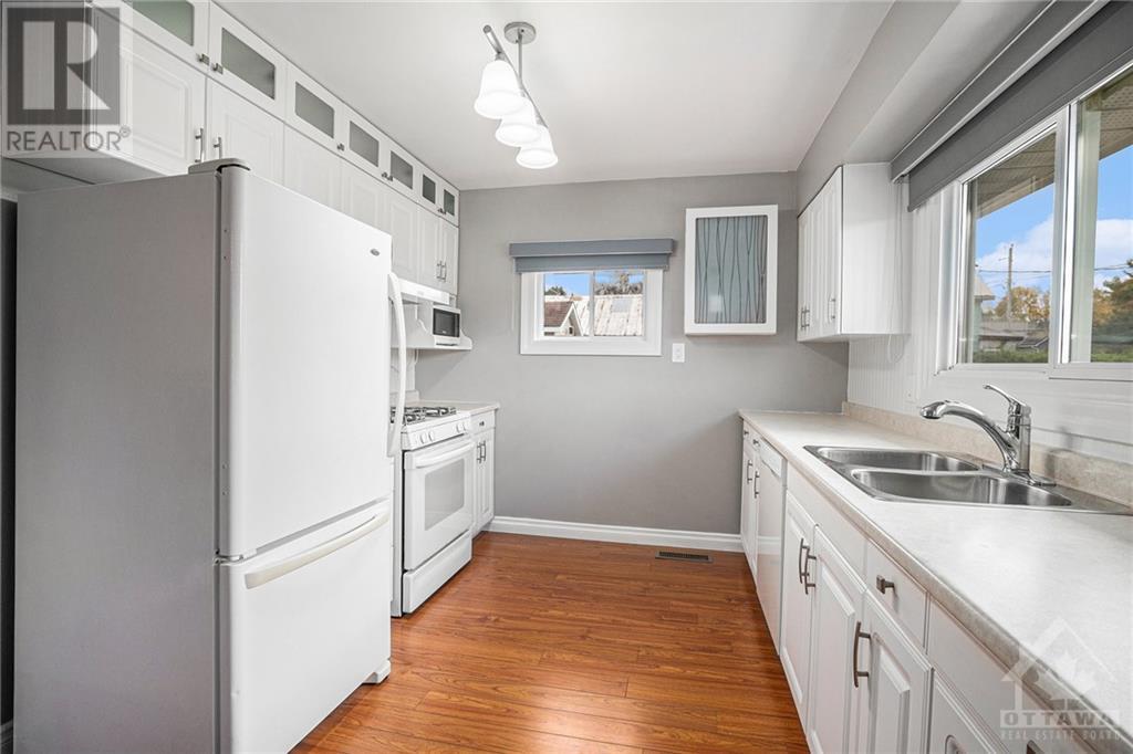 35 Elgin Street N, Athens, Ontario  K0E 1B0 - Photo 12 - 1415688