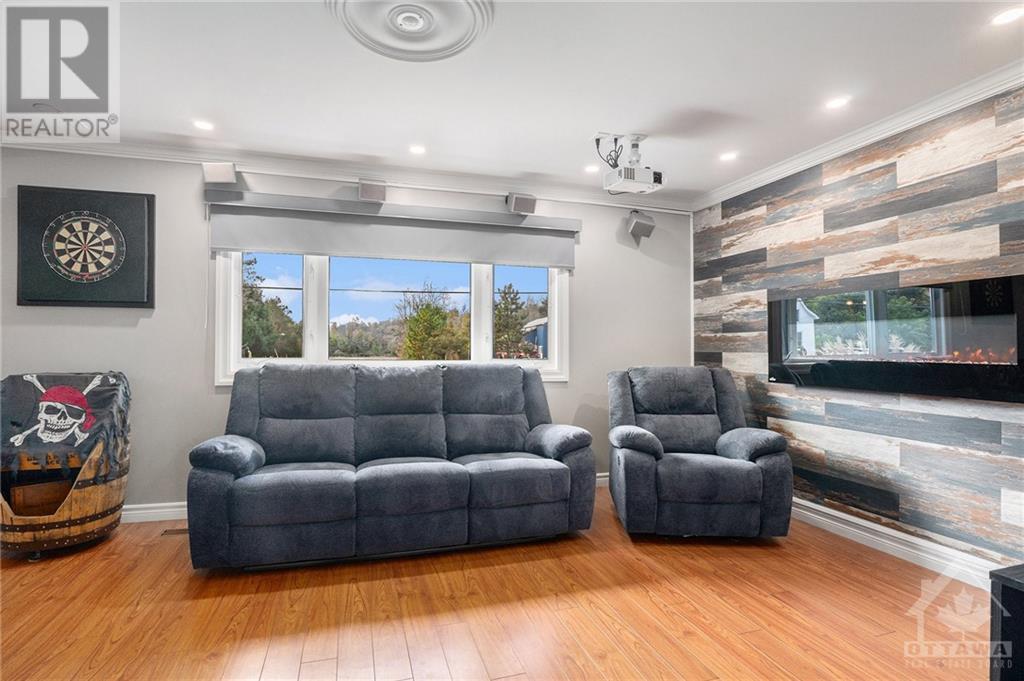35 Elgin Street N, Athens, Ontario  K0E 1B0 - Photo 7 - 1415688