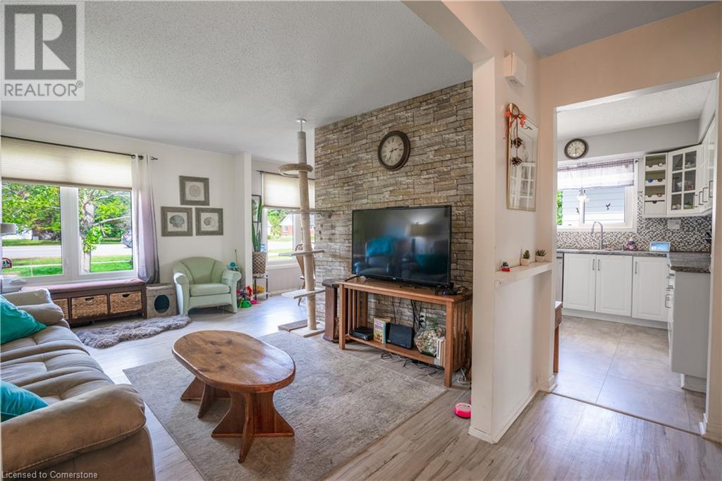 1383 Garrison Road, Fort Erie, Ontario  L2A 1P4 - Photo 4 - 40653535