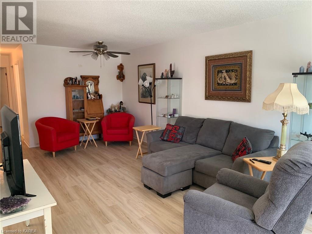 382 Victoria Avenue, Gananoque, Ontario  K7G 2S5 - Photo 2 - 40660208