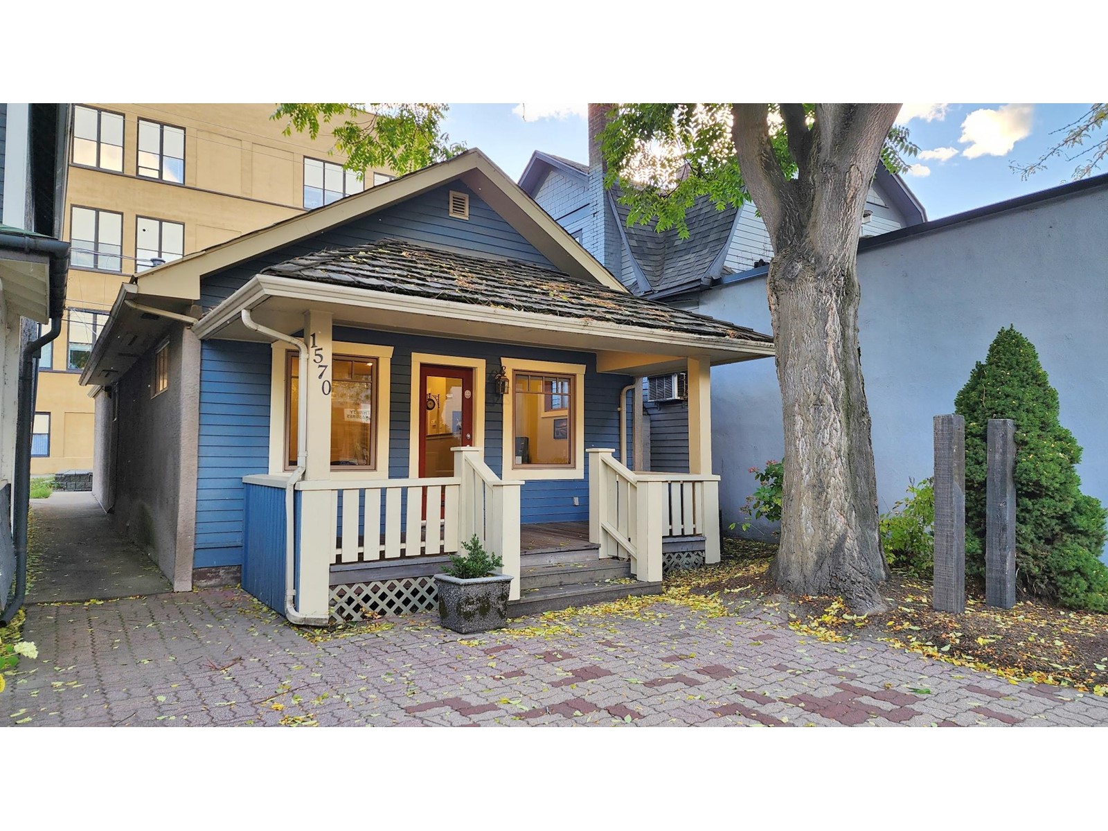 1570 BAY AVENUE, trail, British Columbia V1R4B3