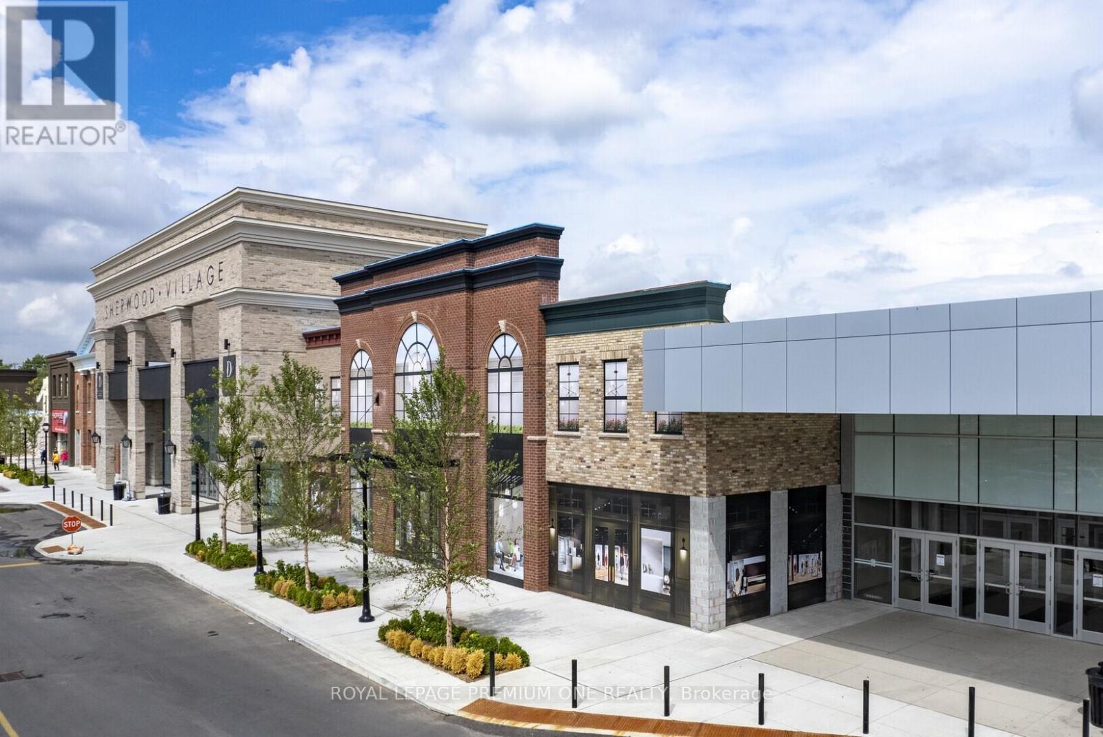 2225 Erin Mills Parkway, Mississauga, Ontario  L5K 1T8 - Photo 2 - W9389880
