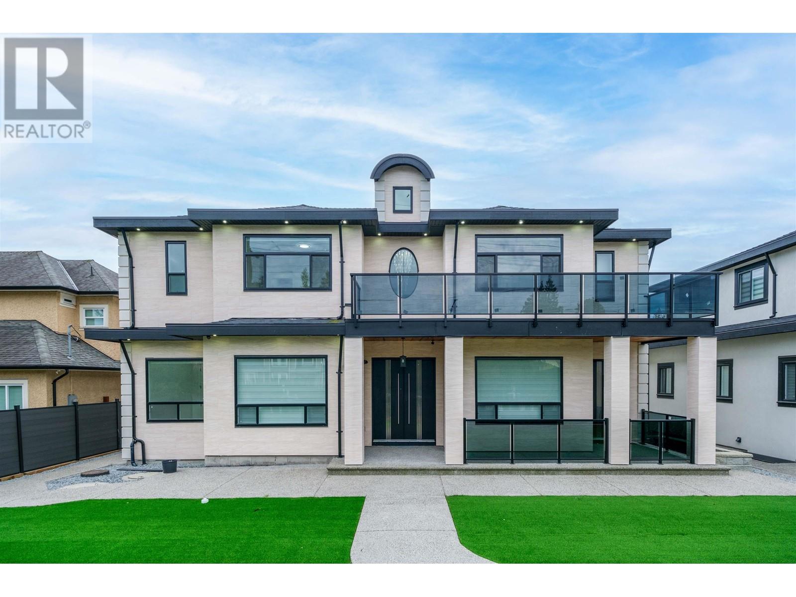 1100 Como Lake Avenue, Coquitlam, British Columbia  V3J 3N8 - Photo 2 - R2934378