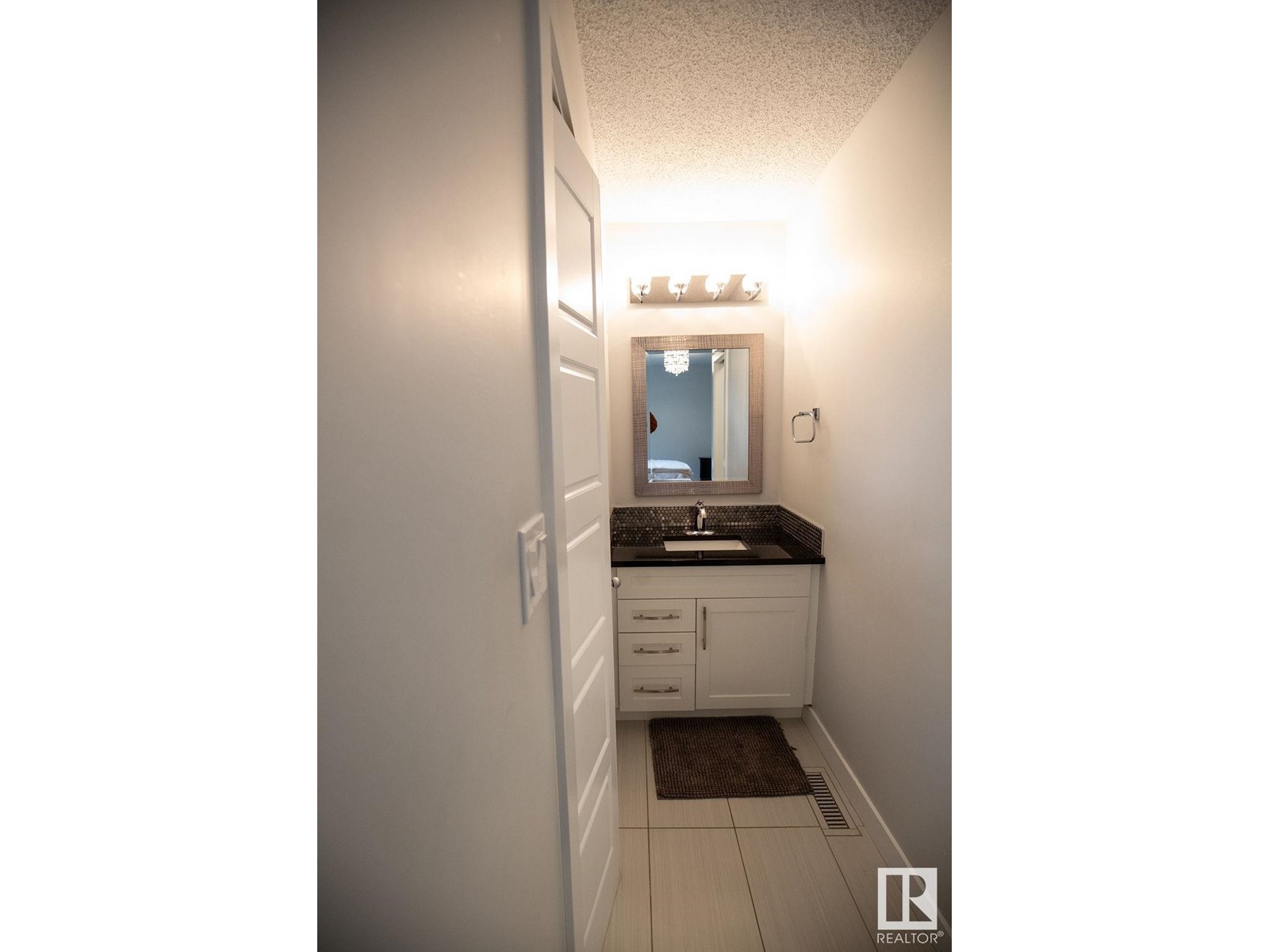 615 Wahstao Rd Nw, Edmonton, Alberta  T5T 2Y3 - Photo 32 - E4409554