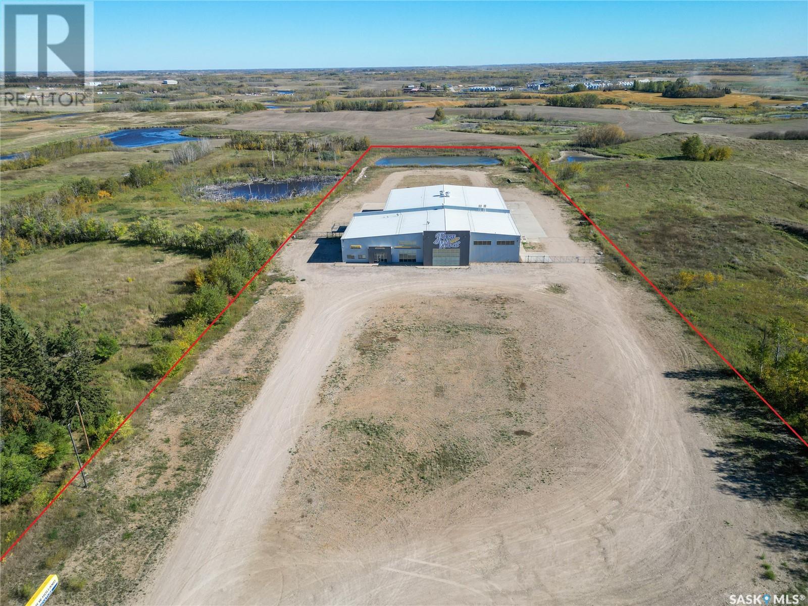 Farm World Prince Albert, Prince Albert Rm No. 461, Saskatchewan  S6V 7V6 - Photo 2 - SK985660
