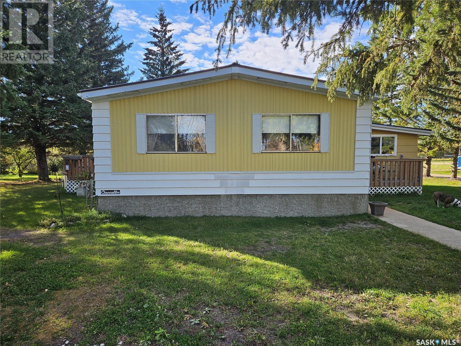 120 Hall Street, Wawota, Saskatchewan  S0G 5A0 - Photo 2 - SK985356