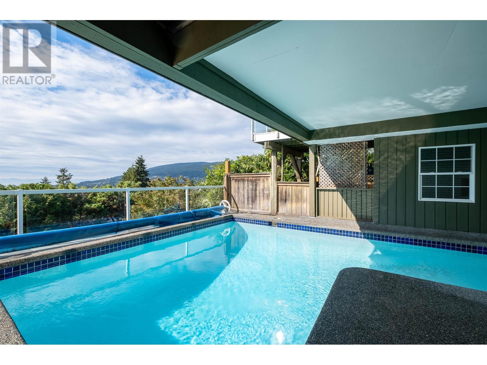 353 Newdale Court, North Vancouver, British Columbia  V7N 3H3 - Photo 34 - R2934369