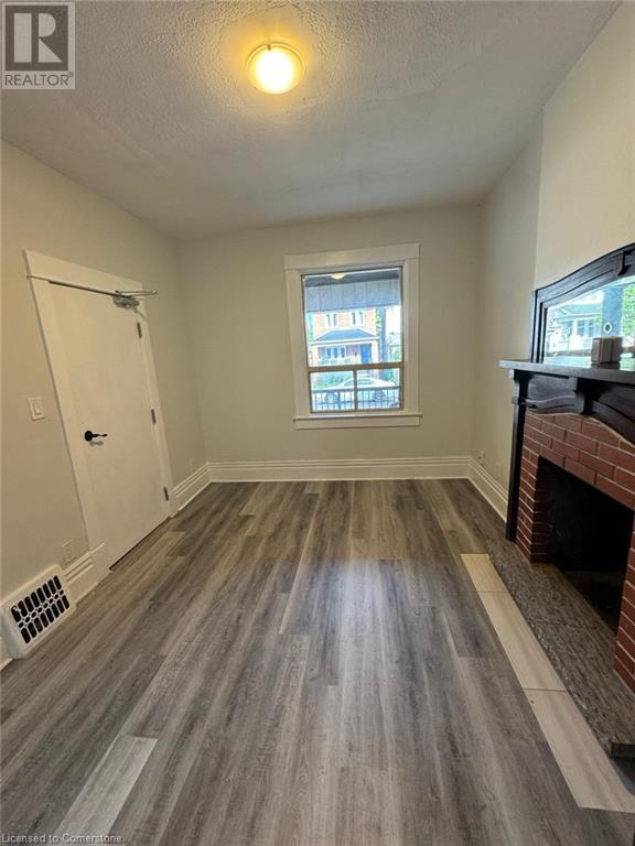 422 Clendenan Avenue Unit# Main, Toronto, Ontario  M6P 2X6 - Photo 7 - 40661011