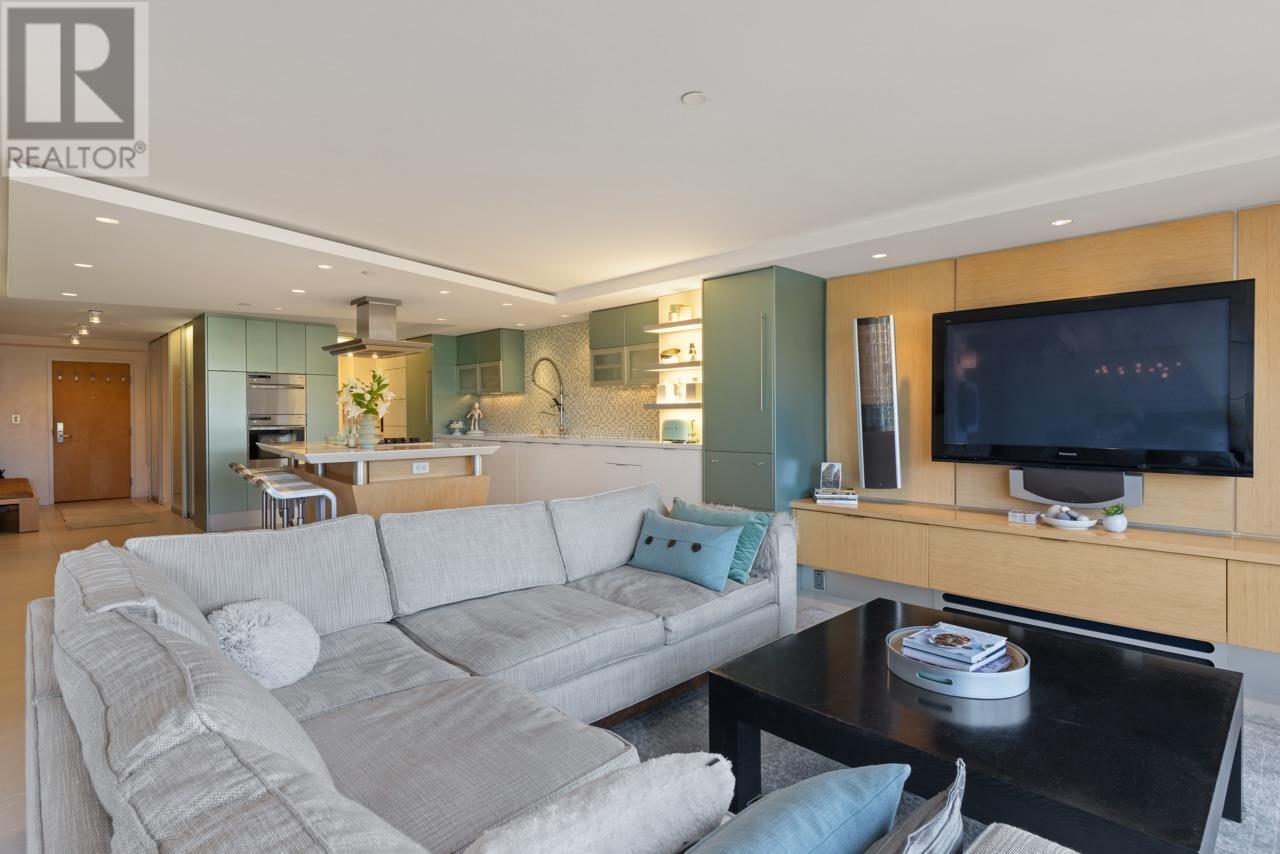 Listing Picture 16 of 37 : 708 27 ALEXANDER STREET, Vancouver / 溫哥華 - 魯藝地產 Yvonne Lu Group - MLS Medallion Club Member