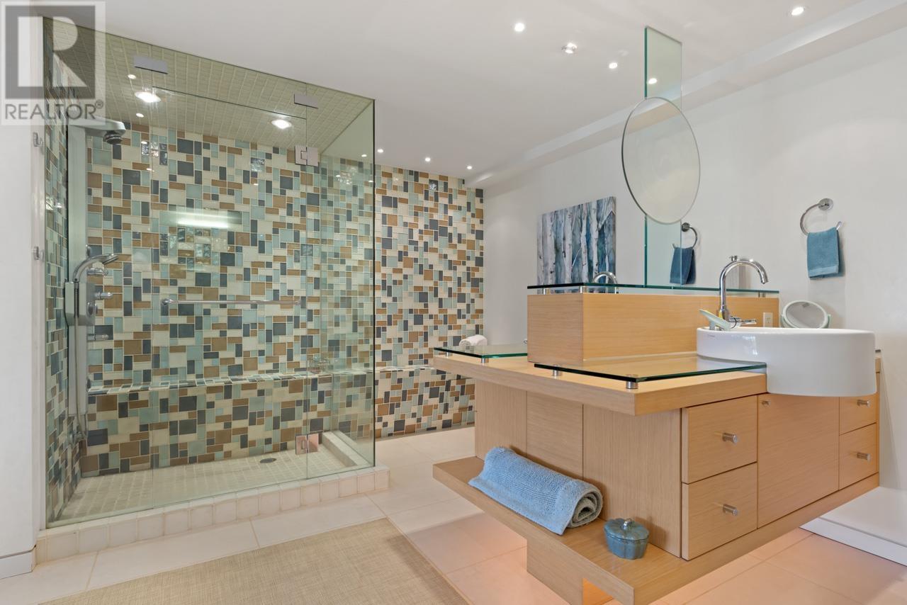 Listing Picture 25 of 37 : 708 27 ALEXANDER STREET, Vancouver / 溫哥華 - 魯藝地產 Yvonne Lu Group - MLS Medallion Club Member