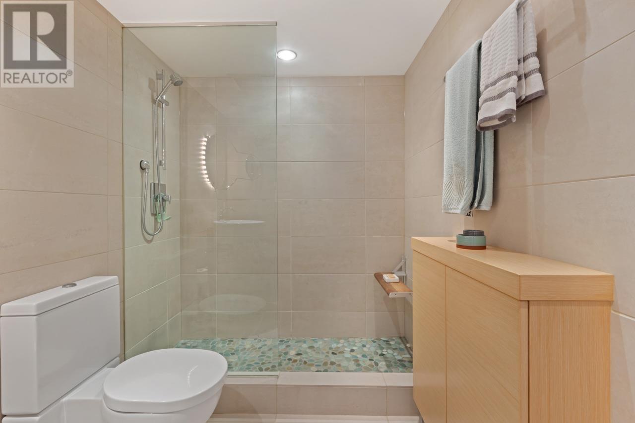 Listing Picture 26 of 37 : 708 27 ALEXANDER STREET, Vancouver / 溫哥華 - 魯藝地產 Yvonne Lu Group - MLS Medallion Club Member