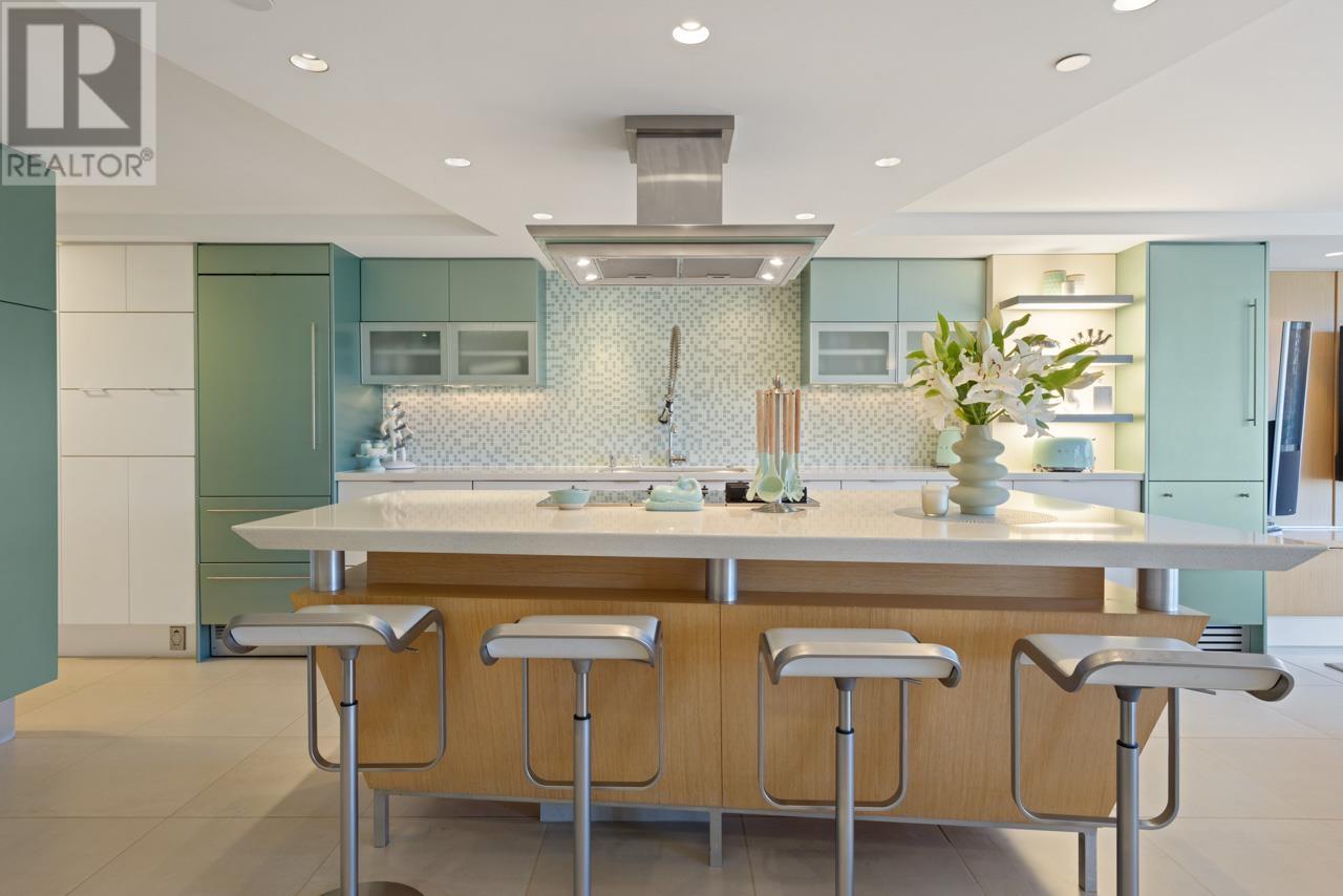 Listing Picture 4 of 37 : 708 27 ALEXANDER STREET, Vancouver / 溫哥華 - 魯藝地產 Yvonne Lu Group - MLS Medallion Club Member