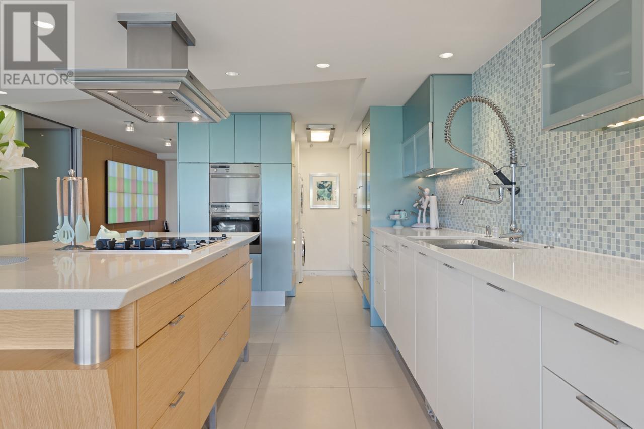 Listing Picture 8 of 37 : 708 27 ALEXANDER STREET, Vancouver / 溫哥華 - 魯藝地產 Yvonne Lu Group - MLS Medallion Club Member