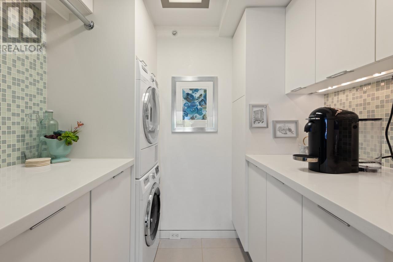 Listing Picture 9 of 37 : 708 27 ALEXANDER STREET, Vancouver / 溫哥華 - 魯藝地產 Yvonne Lu Group - MLS Medallion Club Member