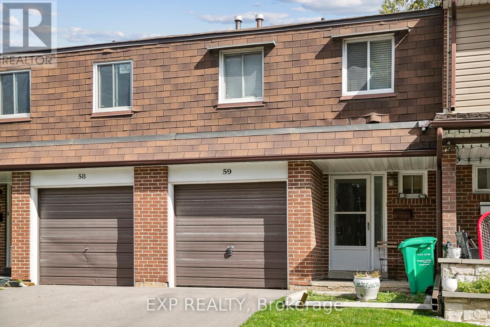 59 - 3025 Cedarglen Gate, Mississauga, Ontario  L5C 2V7 - Photo 2 - W9390182