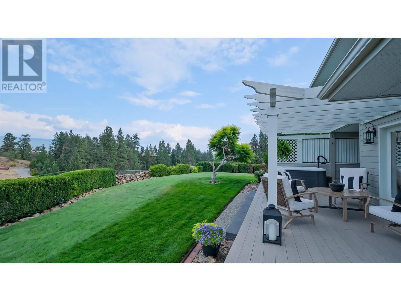 118 SUMAC RIDGE Drive Summerland