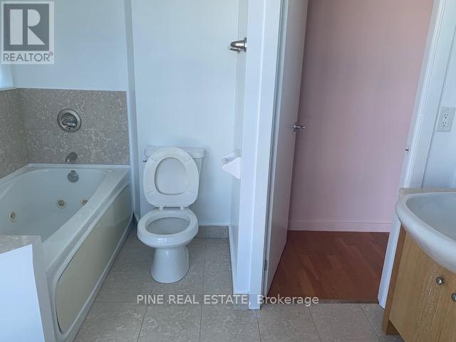 3411 - 208 Queens Quay W, Toronto, Ontario  M5J 2Y5 - Photo 14 - C9390254