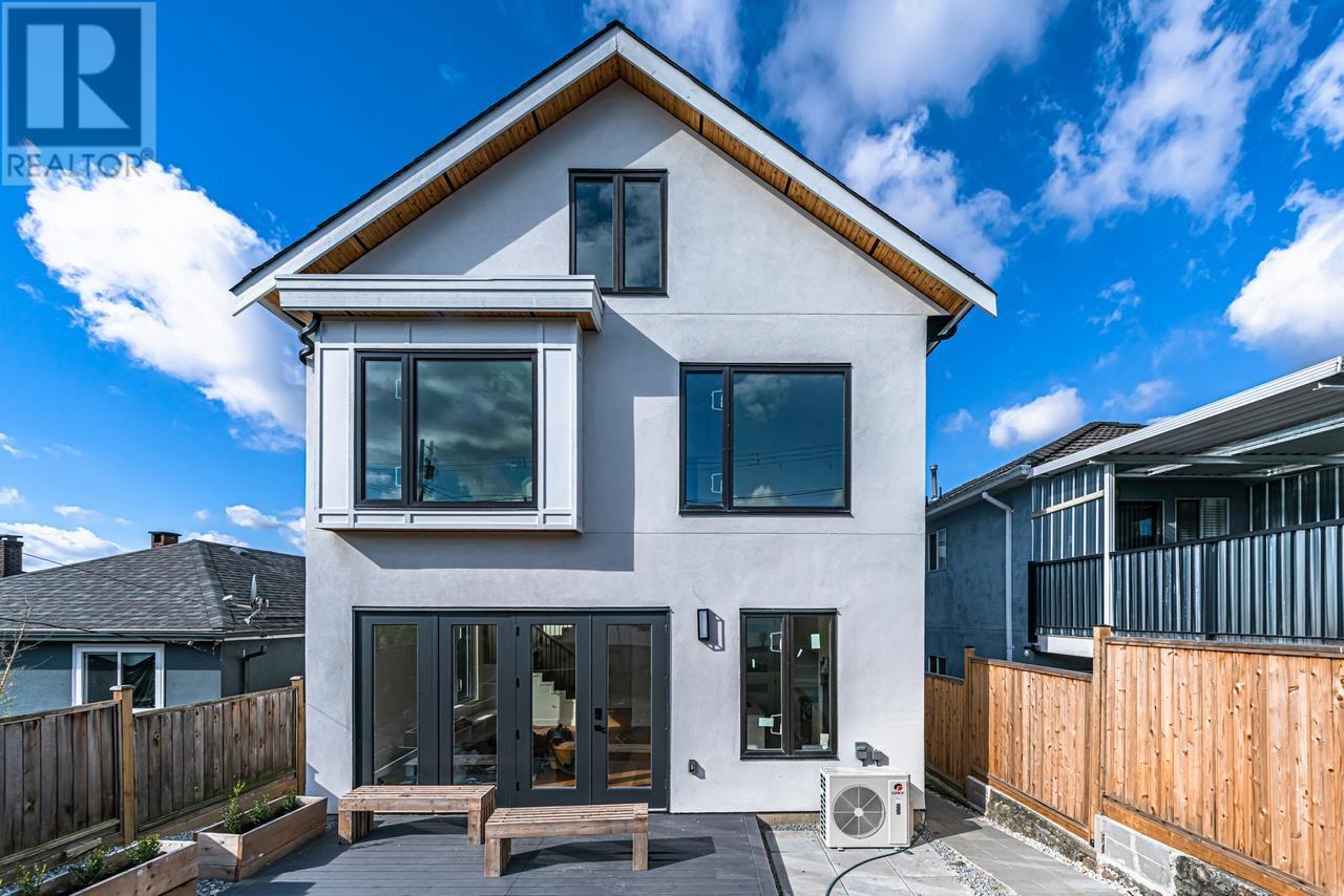 Listing Picture 4 of 40 : 1 2232 RENFREW STREET, Vancouver / 溫哥華 - 魯藝地產 Yvonne Lu Group - MLS Medallion Club Member