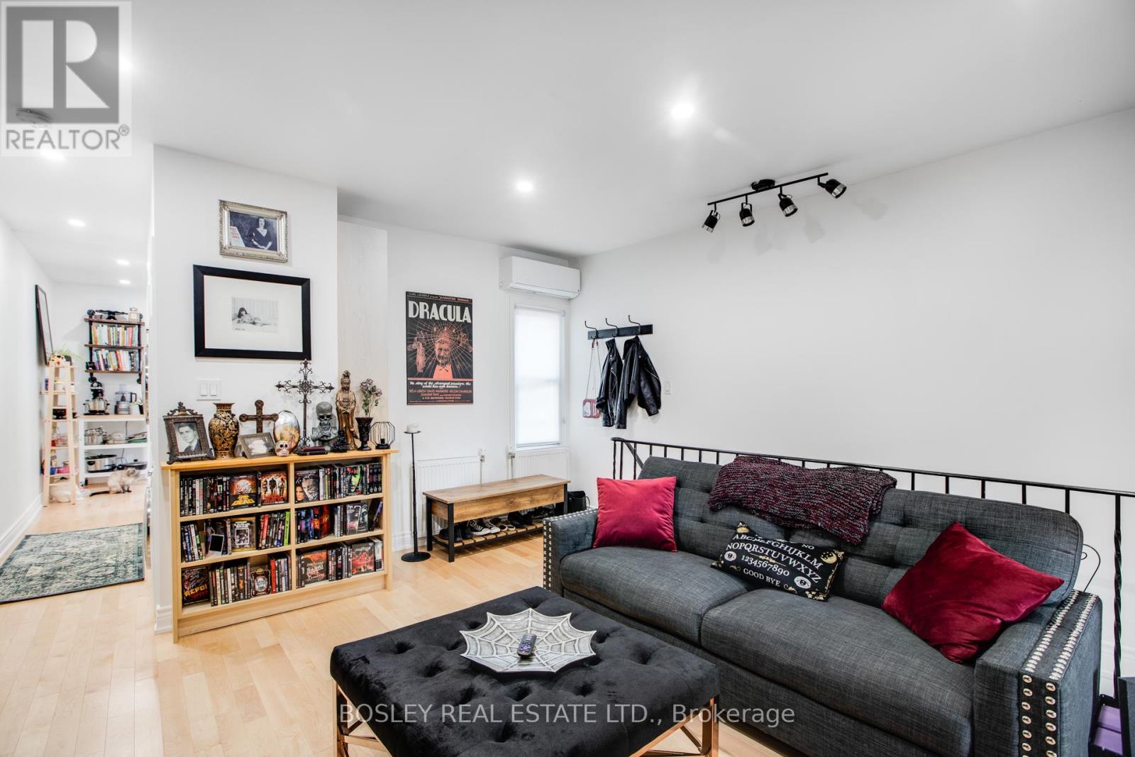 1918 Gerrard Street E, Toronto (Woodbine Corridor), Ontario  M4L 2C1 - Photo 8 - E9390264