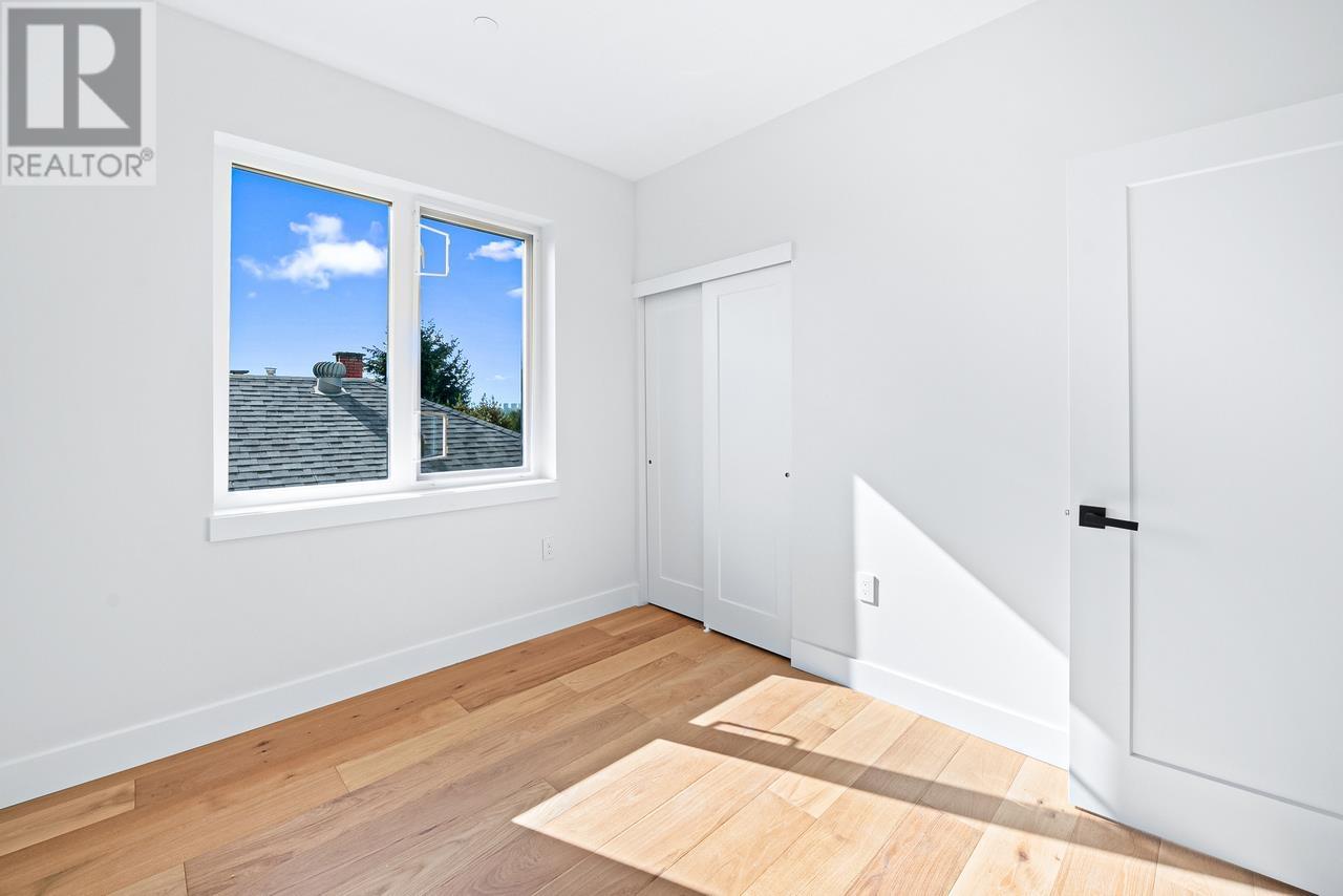 Listing Picture 23 of 40 : 2 2232 RENFREW STREET, Vancouver / 溫哥華 - 魯藝地產 Yvonne Lu Group - MLS Medallion Club Member