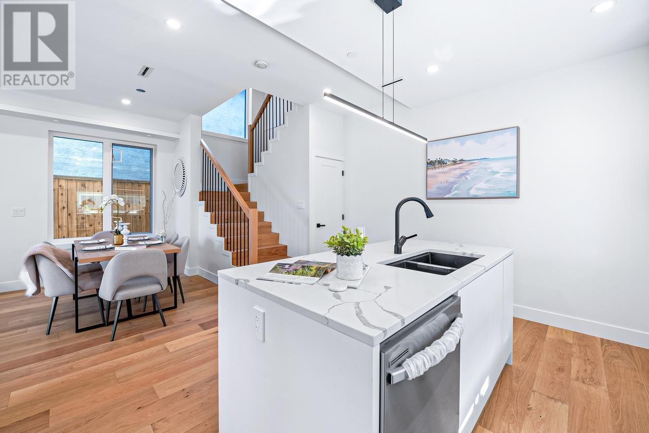 Listing Picture 9 of 40 : 2 2232 RENFREW STREET, Vancouver / 溫哥華 - 魯藝地產 Yvonne Lu Group - MLS Medallion Club Member