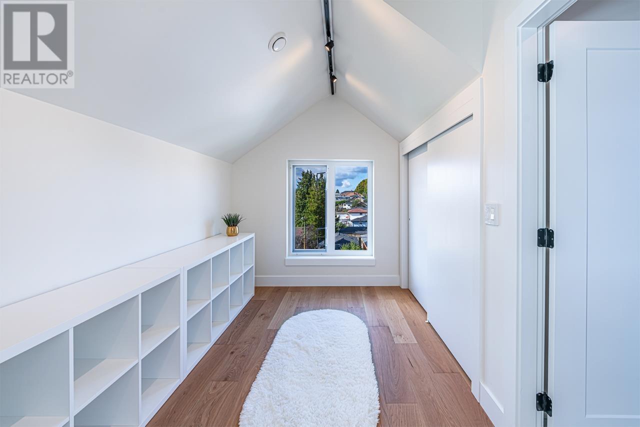 Listing Picture 37 of 40 : 2 2232 RENFREW STREET, Vancouver / 溫哥華 - 魯藝地產 Yvonne Lu Group - MLS Medallion Club Member