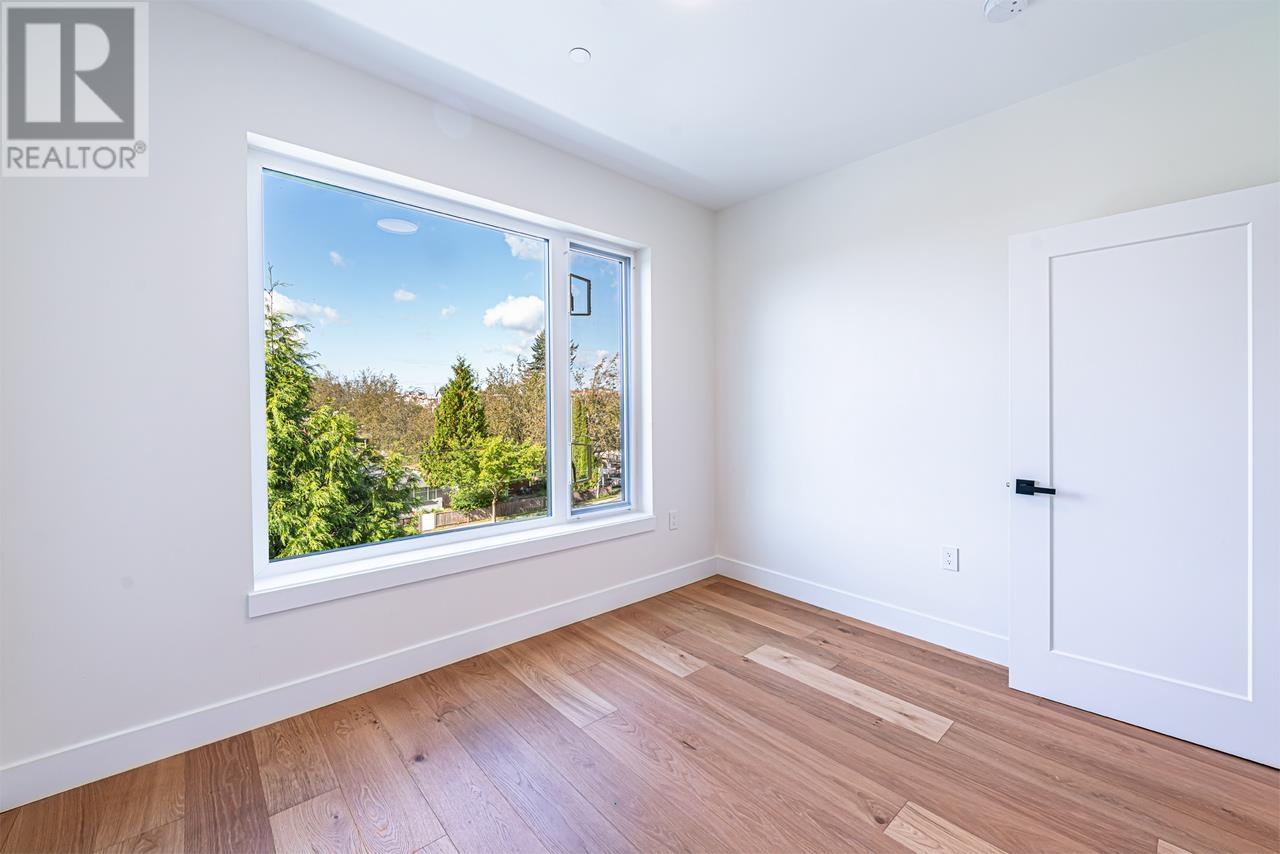 Listing Picture 25 of 40 : 2 2232 RENFREW STREET, Vancouver / 溫哥華 - 魯藝地產 Yvonne Lu Group - MLS Medallion Club Member