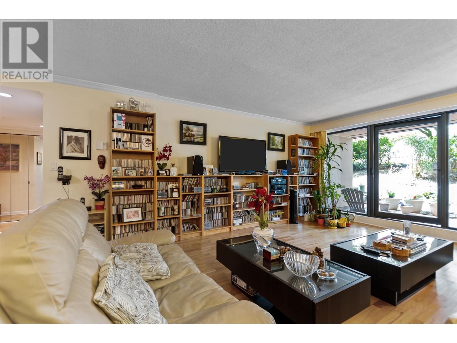 10 1425 Lamey's Mill Road, Vancouver, British Columbia  V6H 3W2 - Photo 4 - R2934492