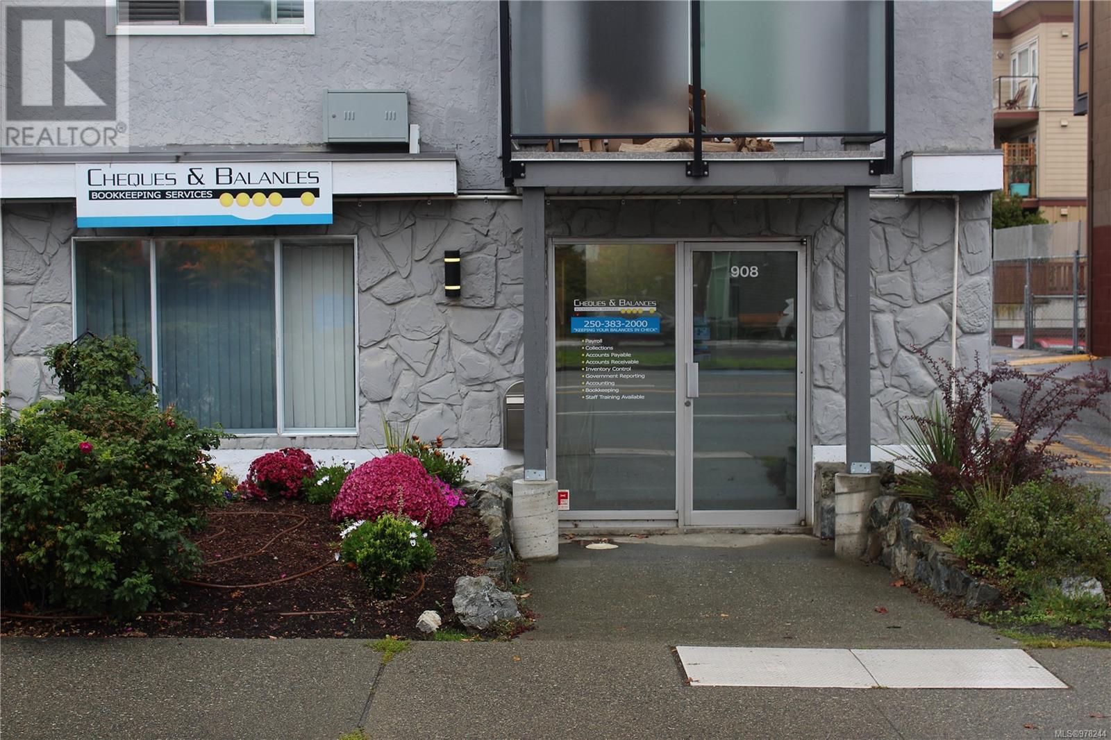 908 Hillside Ave, victoria, British Columbia