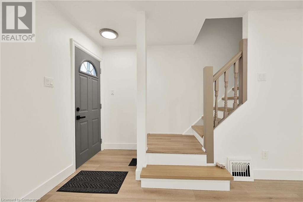 546 Woodward Avenue, Hamilton, Ontario  L8H 6P1 - Photo 9 - 40660866