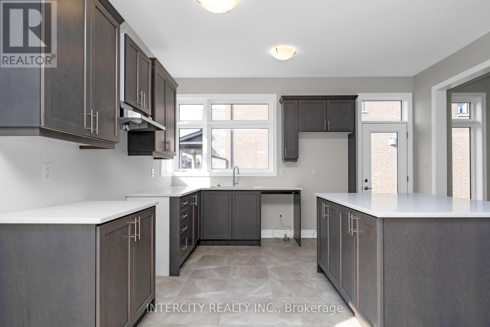 Lot 92 - 29 Kessler Drive, Brampton (Sandringham-Wellington), Ontario  L6R 4G2 - Photo 6 - W9389146