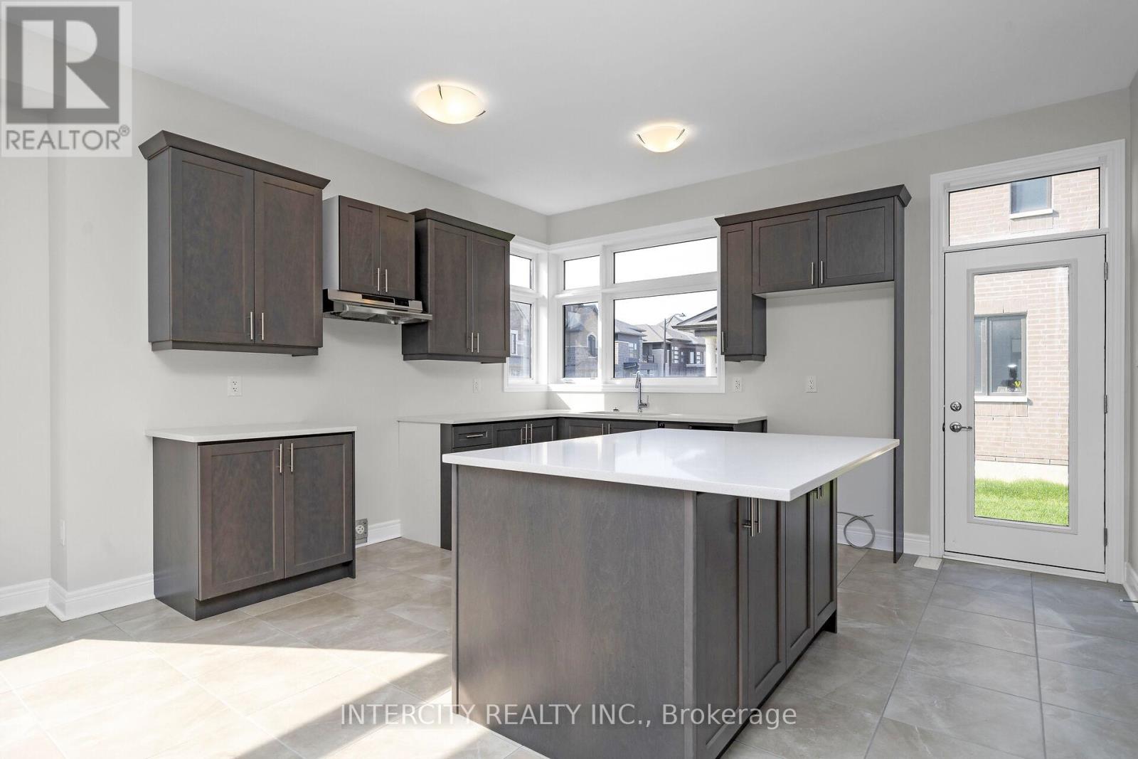 Lot 92 - 29 Kessler Drive, Brampton (Sandringham-Wellington), Ontario  L6R 4G2 - Photo 7 - W9389146