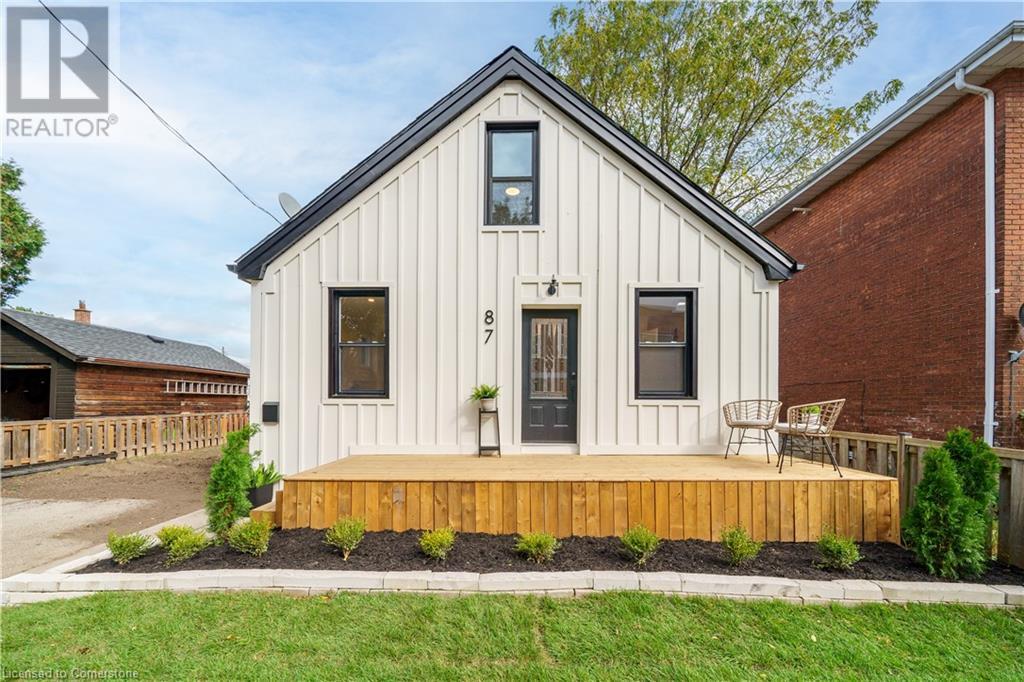 87 Drummond Street, Brantford, Ontario N3S 5Z8 - Photo 2 - XH4206349